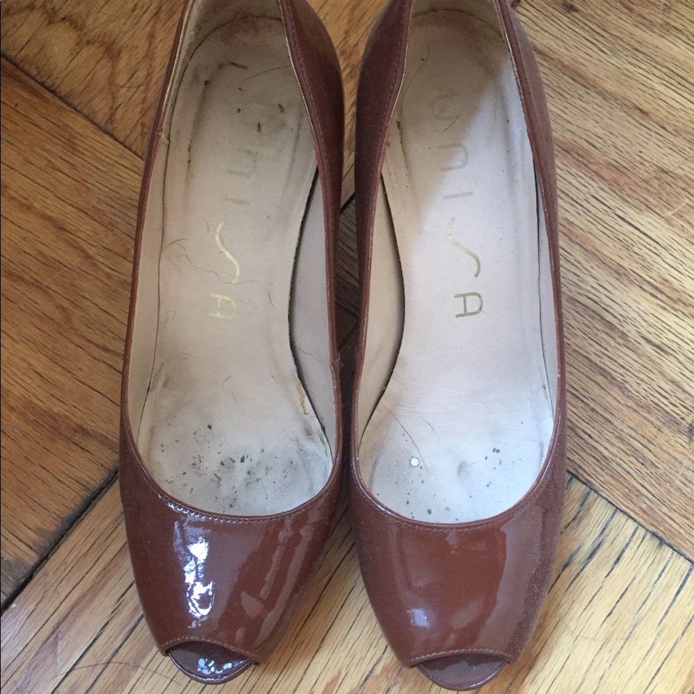 Brown platform heels, European craftsmanship